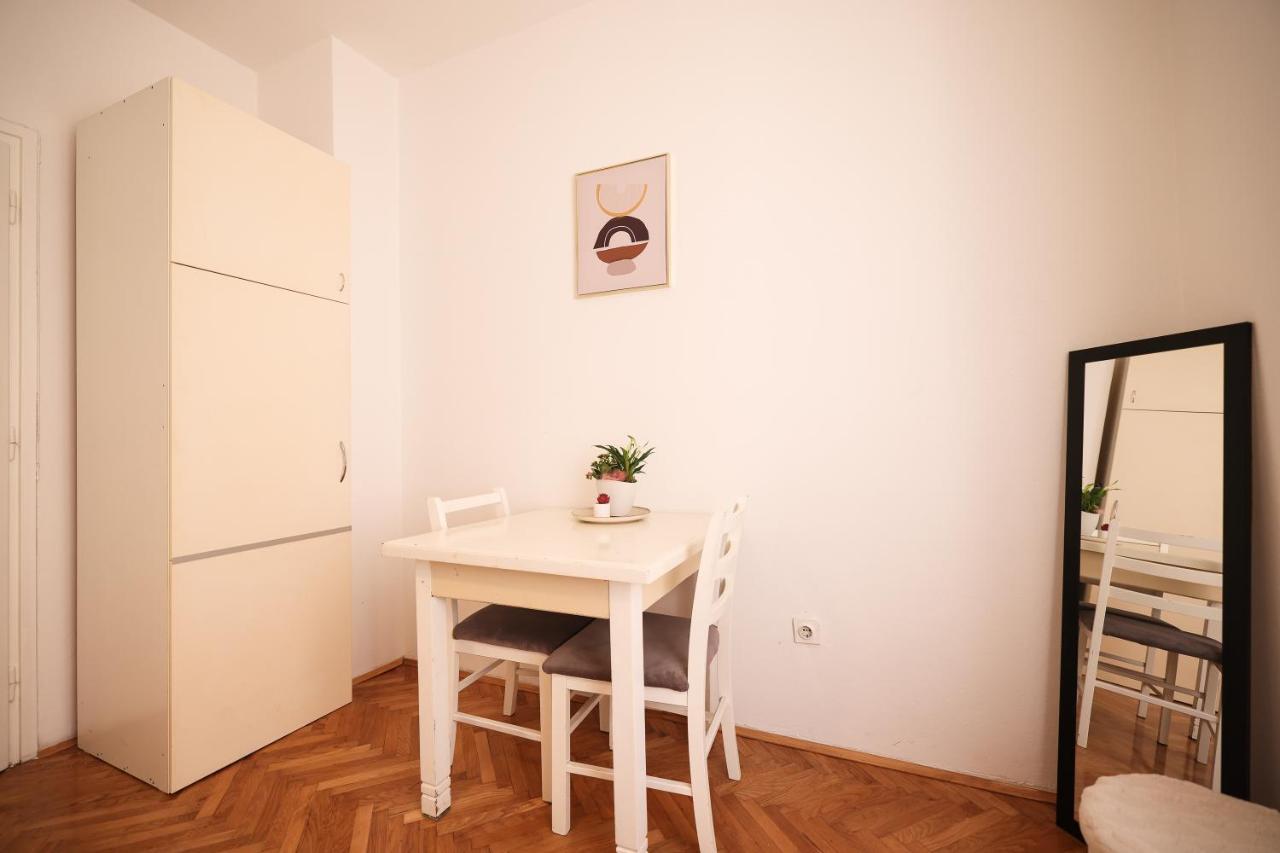 Cozy Studio Apartments In City Centar Stosija Zadar Exterior photo