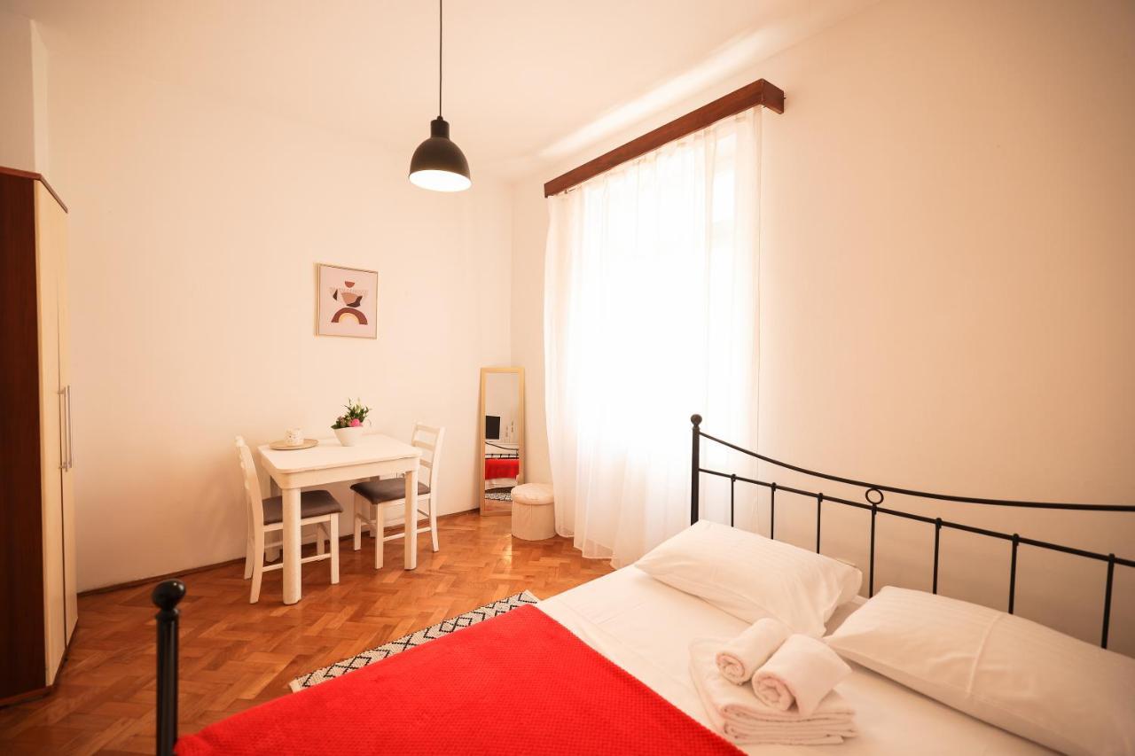 Cozy Studio Apartments In City Centar Stosija Zadar Exterior photo