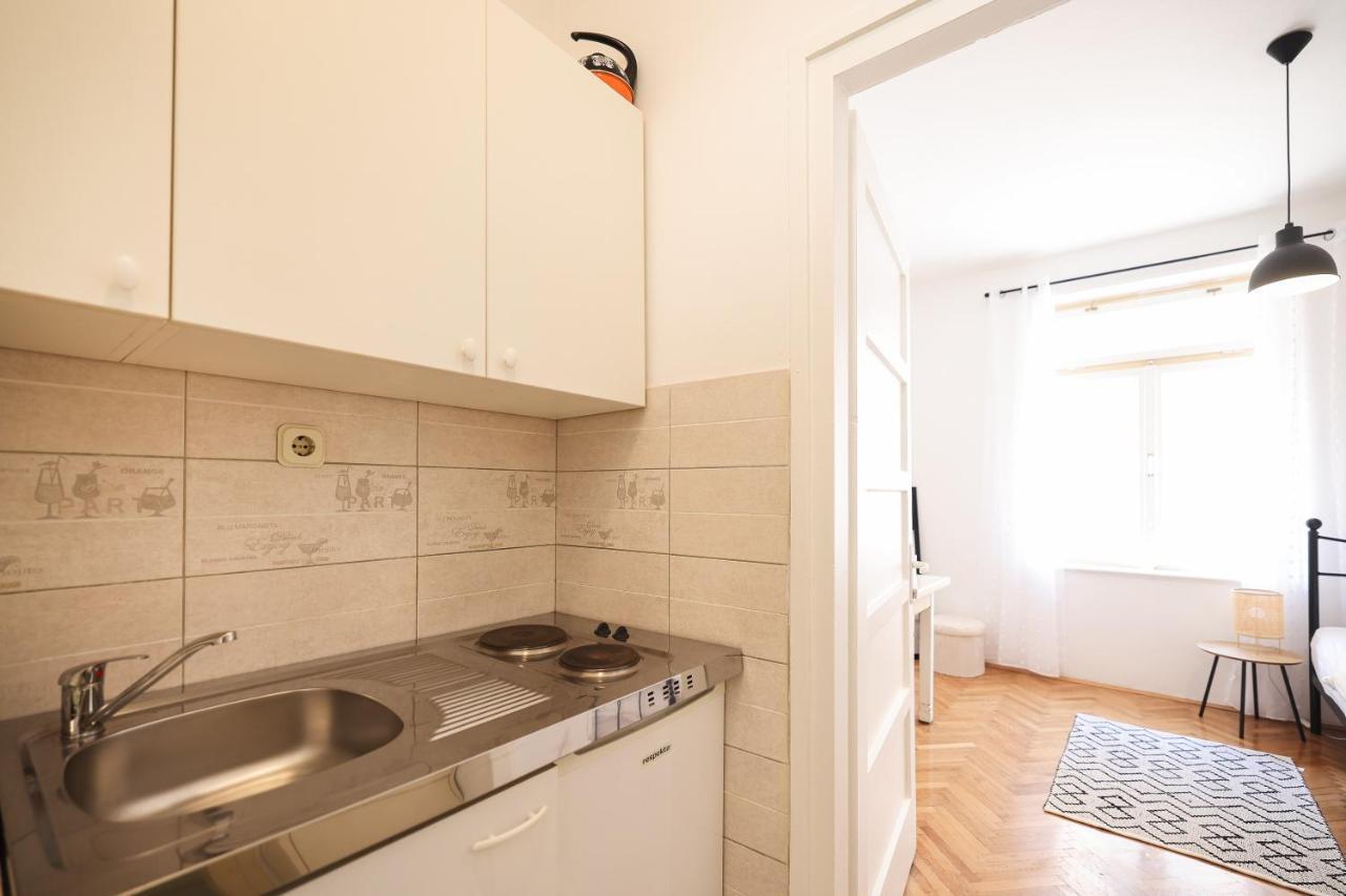 Cozy Studio Apartments In City Centar Stosija Zadar Exterior photo